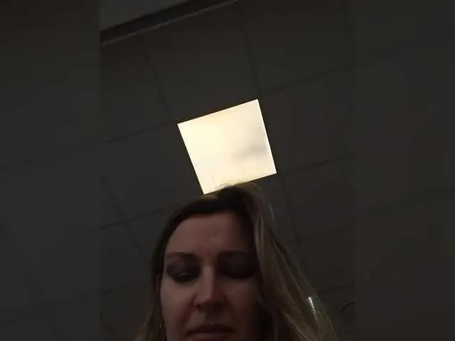 Live sex webcam photo for LagoonJoy #289281233
