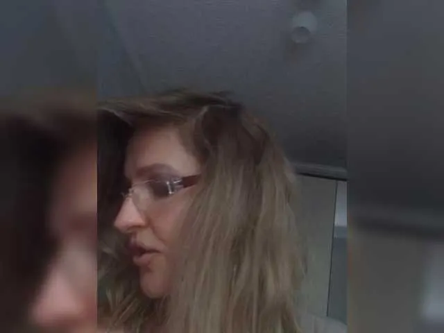 Live sex webcam photo for LagoonJoy #289732059