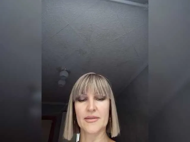 Live sex webcam photo for LagoonJoy #289812417