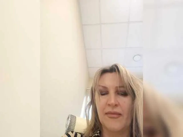 Live sex webcam photo for LagoonJoy #290559731