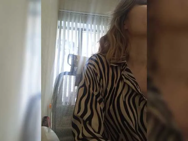 Live sex webcam photo for LagoonJoy #290860426