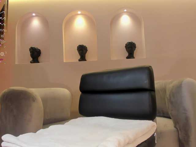 Live sex webcam photo for LaiaAnderson #276513298