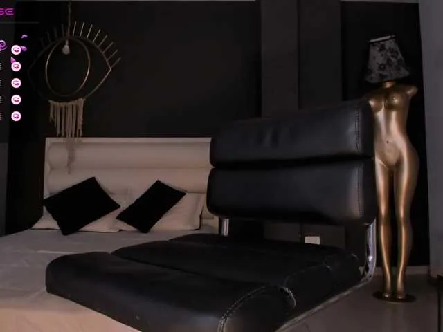 Live sex webcam photo for LaiaAnderson #276730806