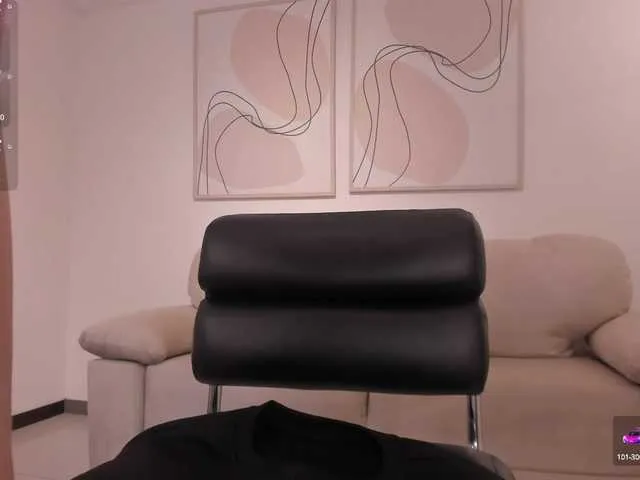Live sex webcam photo for LaiaAnderson #290988047