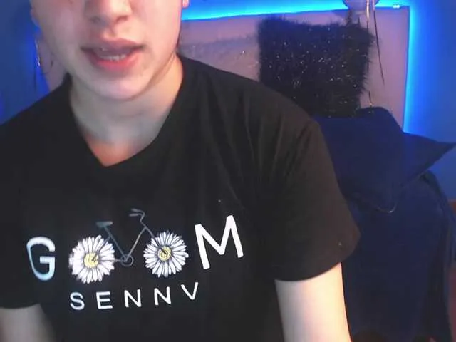 Live sex webcam photo for Lailax #274145563