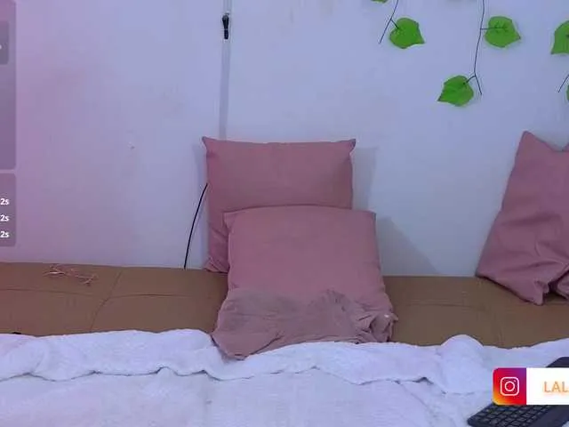 Live sex webcam photo for Lalalutsy-tay #291443303