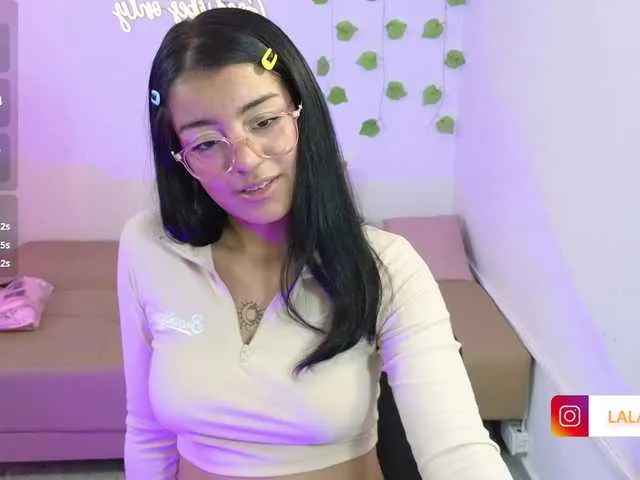 Live sex webcam photo for Lalalutsy-tay #291454408