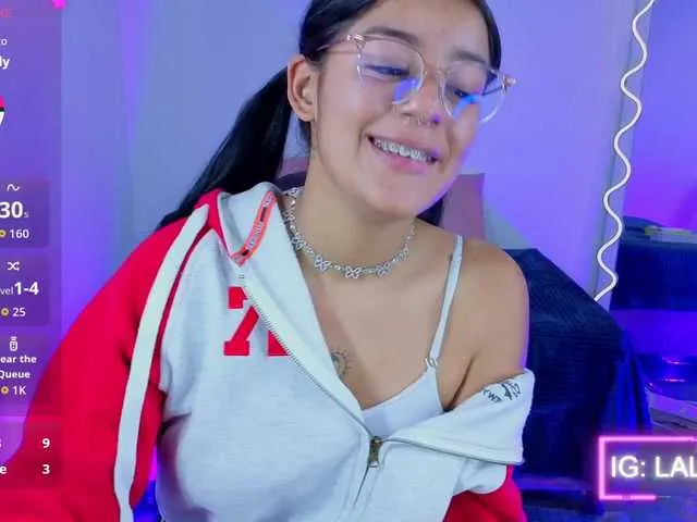 Live sex webcam photo for Lalalutsy-tay #291758770