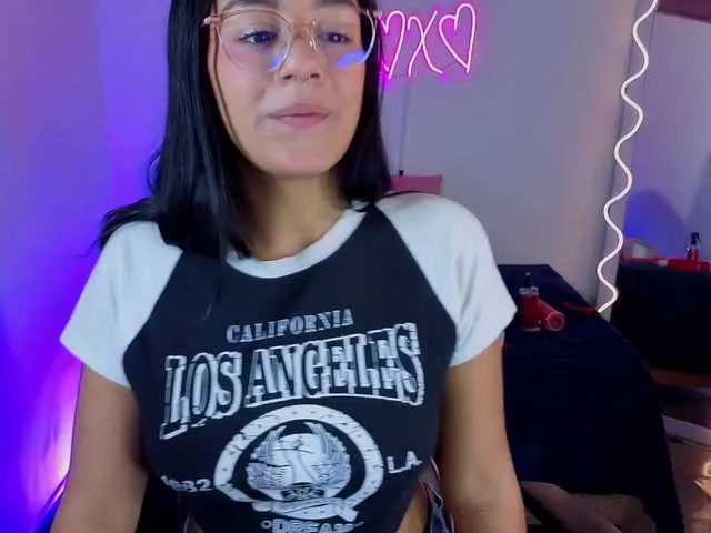 Live sex webcam photo for Lalalutsy-tay #291790468