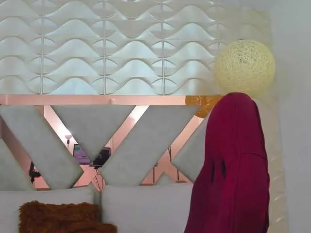 Live sex webcam photo for LaleenJacobs #272628267