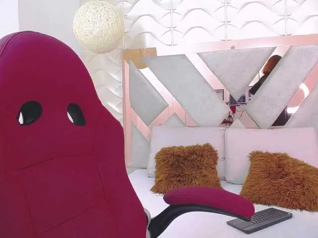 Live sex webcam photo for LaleenJacobs #272694921