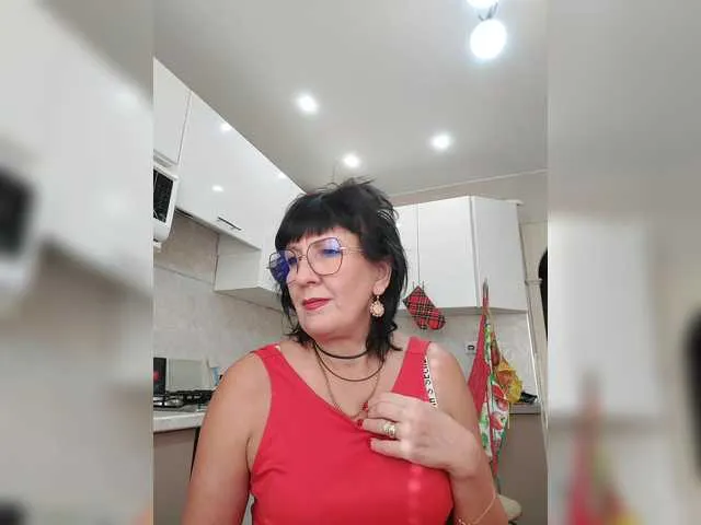 Live sex webcam photo for LaliaMia #290165574