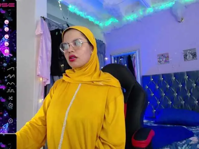 Live sex webcam photo for LalilaMassu #275668502