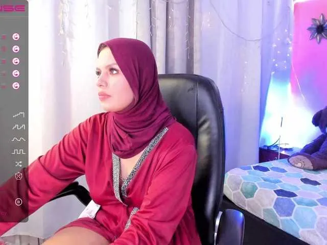 Live sex webcam photo for LalilaMassu #275718748