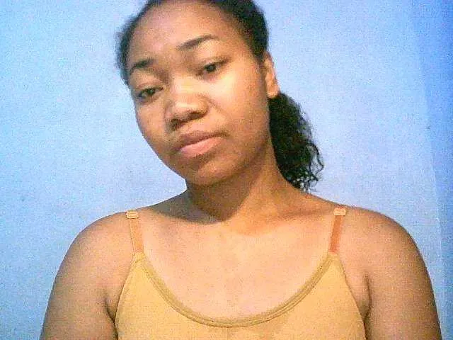 Live sex webcam photo for Lally23 #276488987