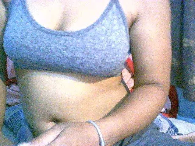 Live sex webcam photo for Lally23 #276507391