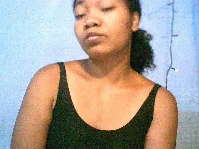 Live sex webcam photo for Lally23 #276514202