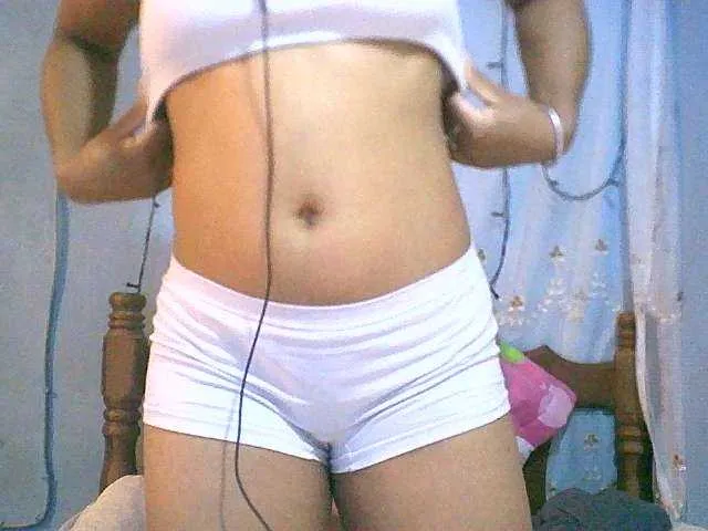 Live sex webcam photo for Lally23 #276525678