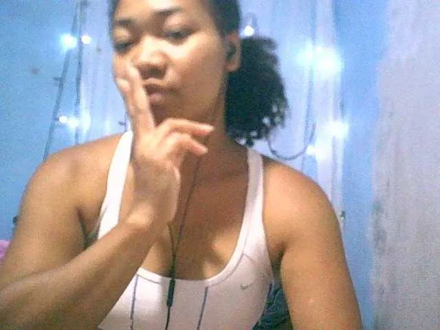 Live sex webcam photo for Lally23 #276565205