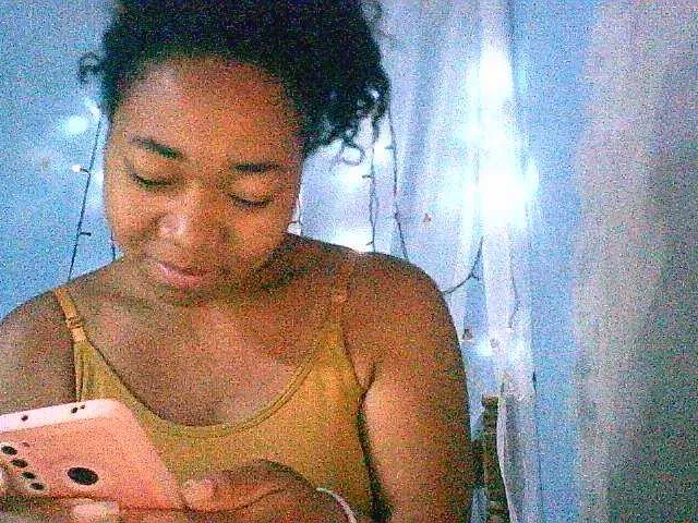 Live sex webcam photo for Lally23 #276591770