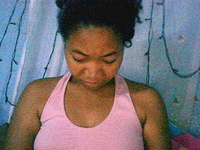 Live sex webcam photo for Lally23 #276607147