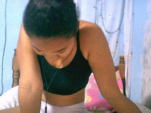 Live sex webcam photo for Lally23 #276733247