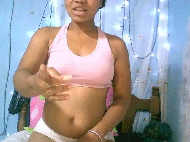Live sex webcam photo for Lally23 #276803578