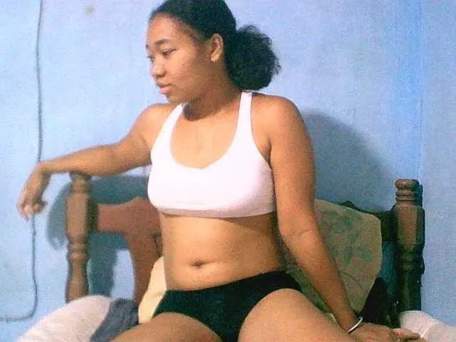 Live sex webcam photo for Lally23 #276873733