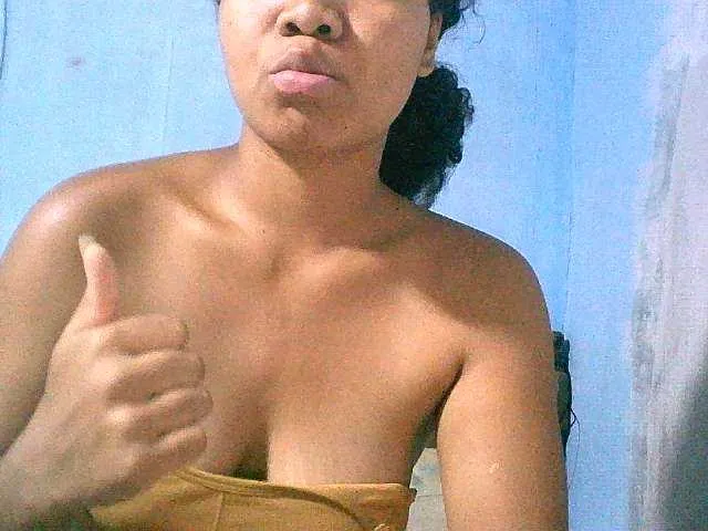 Live sex webcam photo for Lally23 #276895574