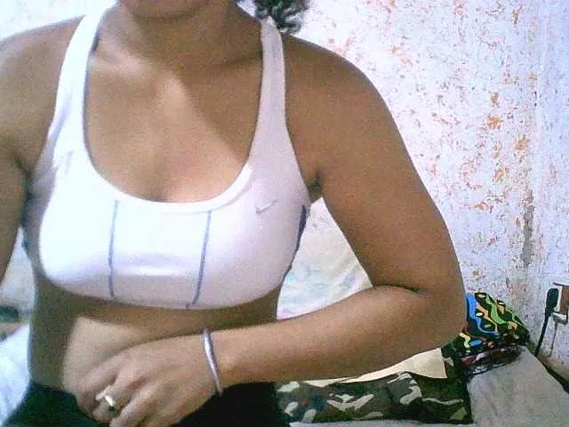 Live sex webcam photo for Lally23 #276951336