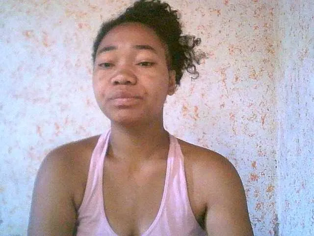 Live sex webcam photo for Lally23 #276966727