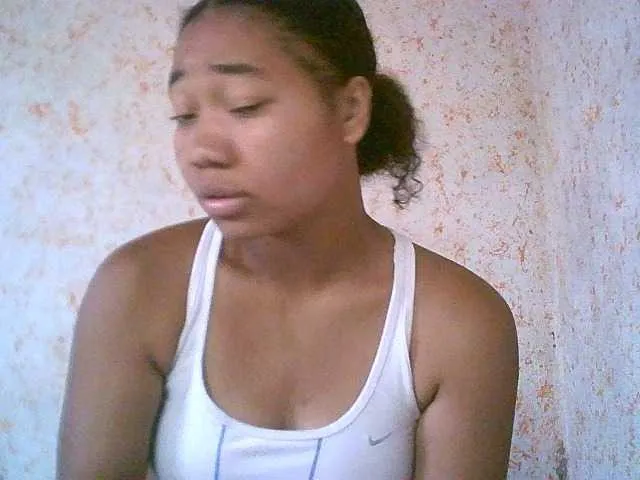 Live sex webcam photo for Lally23 #276985985