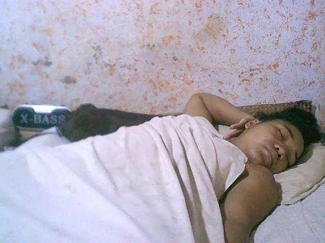Live sex webcam photo for Lally23 #276994103
