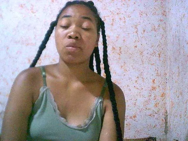 Live sex webcam photo for Lally23 #277029985