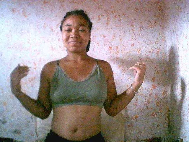 Live sex webcam photo for Lally23 #277046072