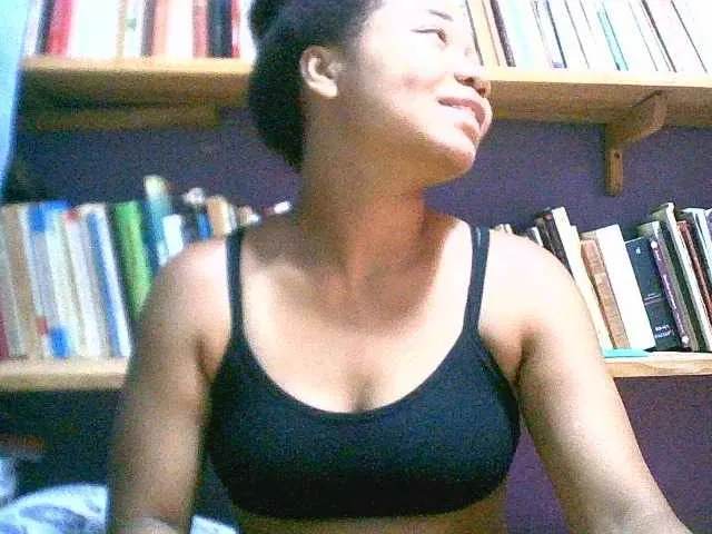 Live sex webcam photo for Lally23 #277069791