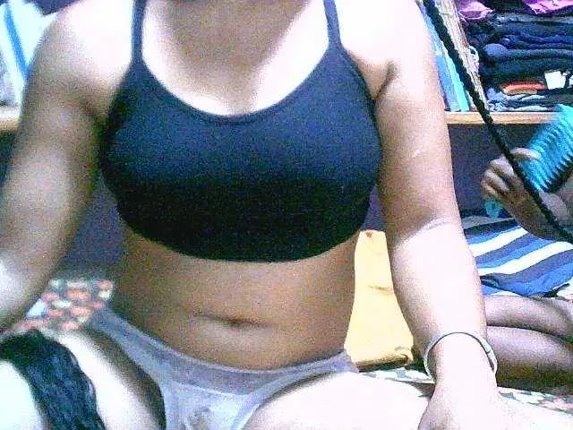Live sex webcam photo for Lally23 #277071474