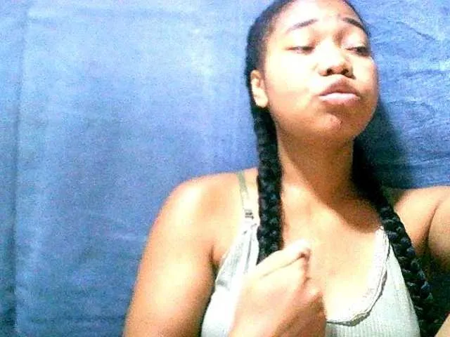 Live sex webcam photo for Lally23 #277099484