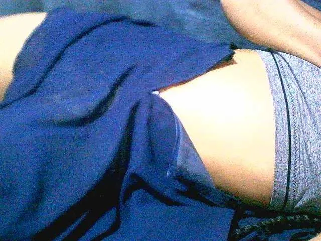 Live sex webcam photo for Lally23 #277125821