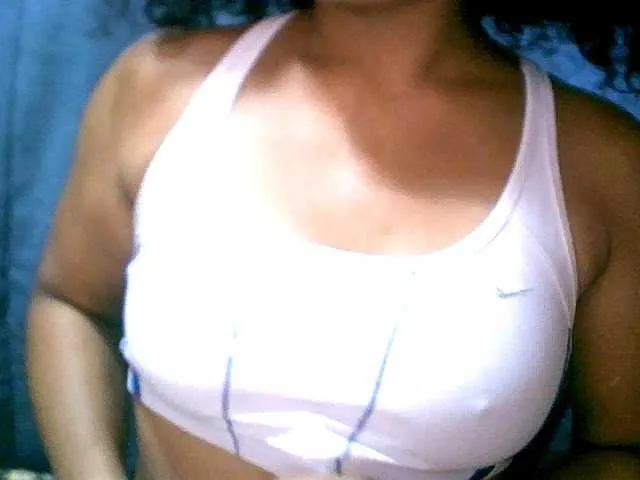 Live sex webcam photo for Lally23 #277143963