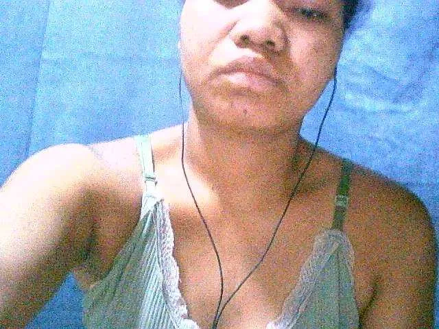 Live sex webcam photo for Lally23 #277225880