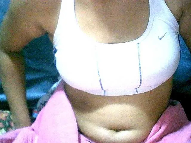 Live sex webcam photo for Lally23 #277278056