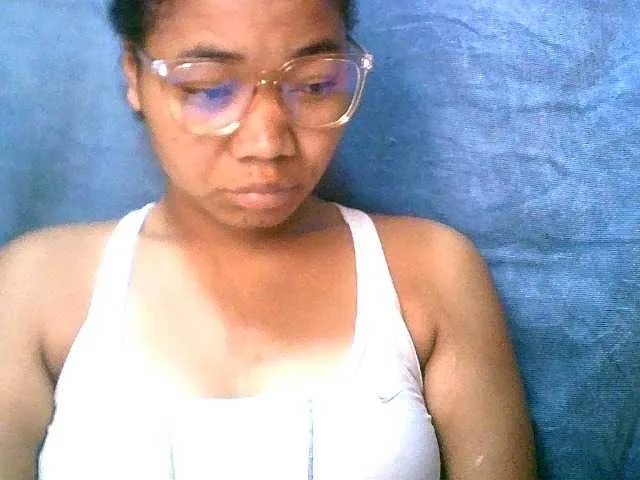 Live sex webcam photo for Lally23 #277290827
