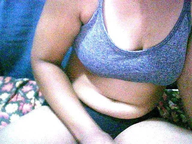 Live sex webcam photo for Lally23 #277299232