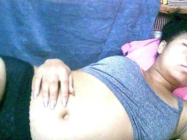 Live sex webcam photo for Lally23 #277303285