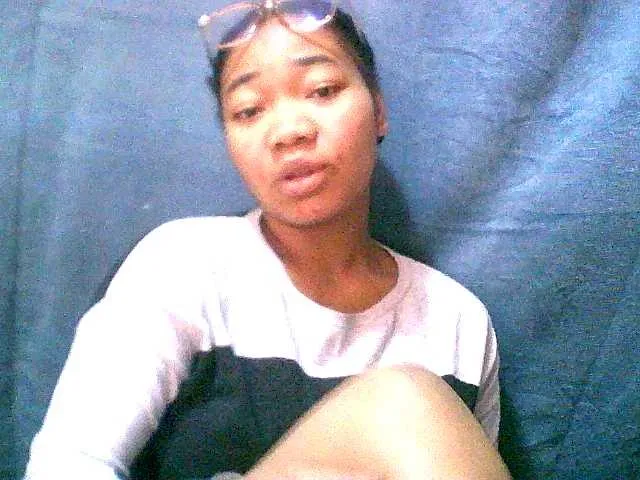 Live sex webcam photo for Lally23 #277316359