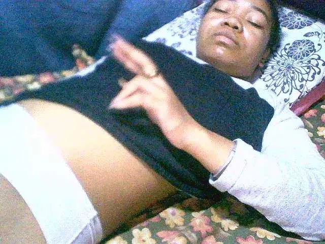 Live sex webcam photo for Lally23 #277334410