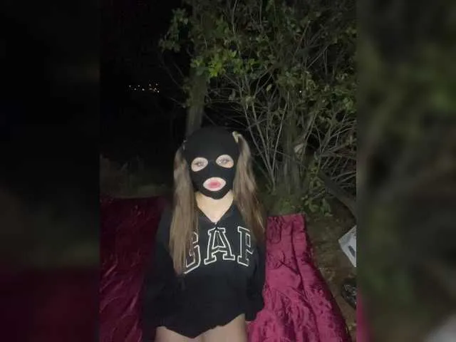 Live sex webcam photo for LallyRose #291525289