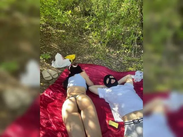 Live sex webcam photo for LallyRose #291675042