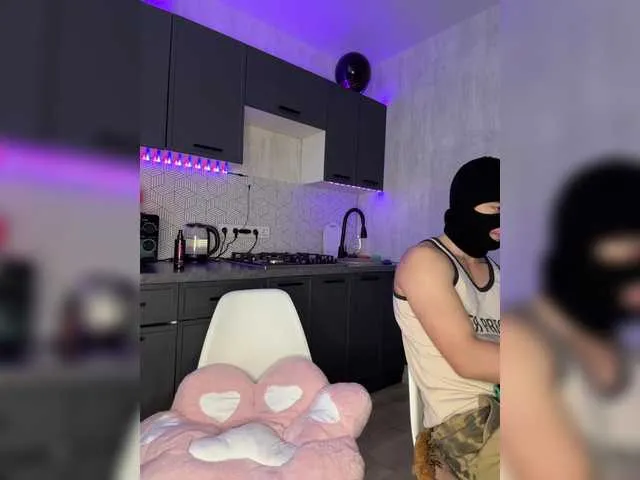 Live sex webcam photo for LallyRose #292175239